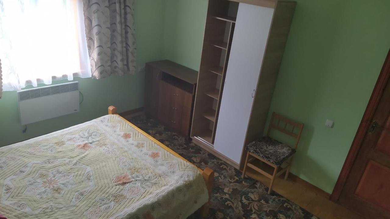 Родинна Оселя Slavske Ngoại thất bức ảnh